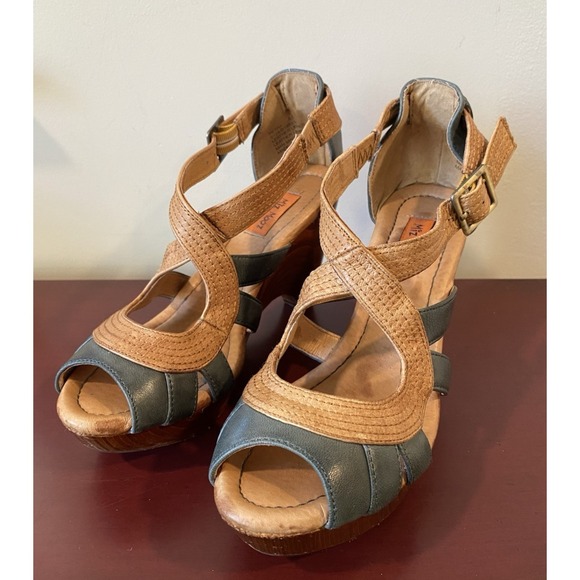 Miz Mooz Shoes - Miz Mooz Petra Wedge Heel Sandals Women's Size 6.5 Blue and Beige Leather Shoes